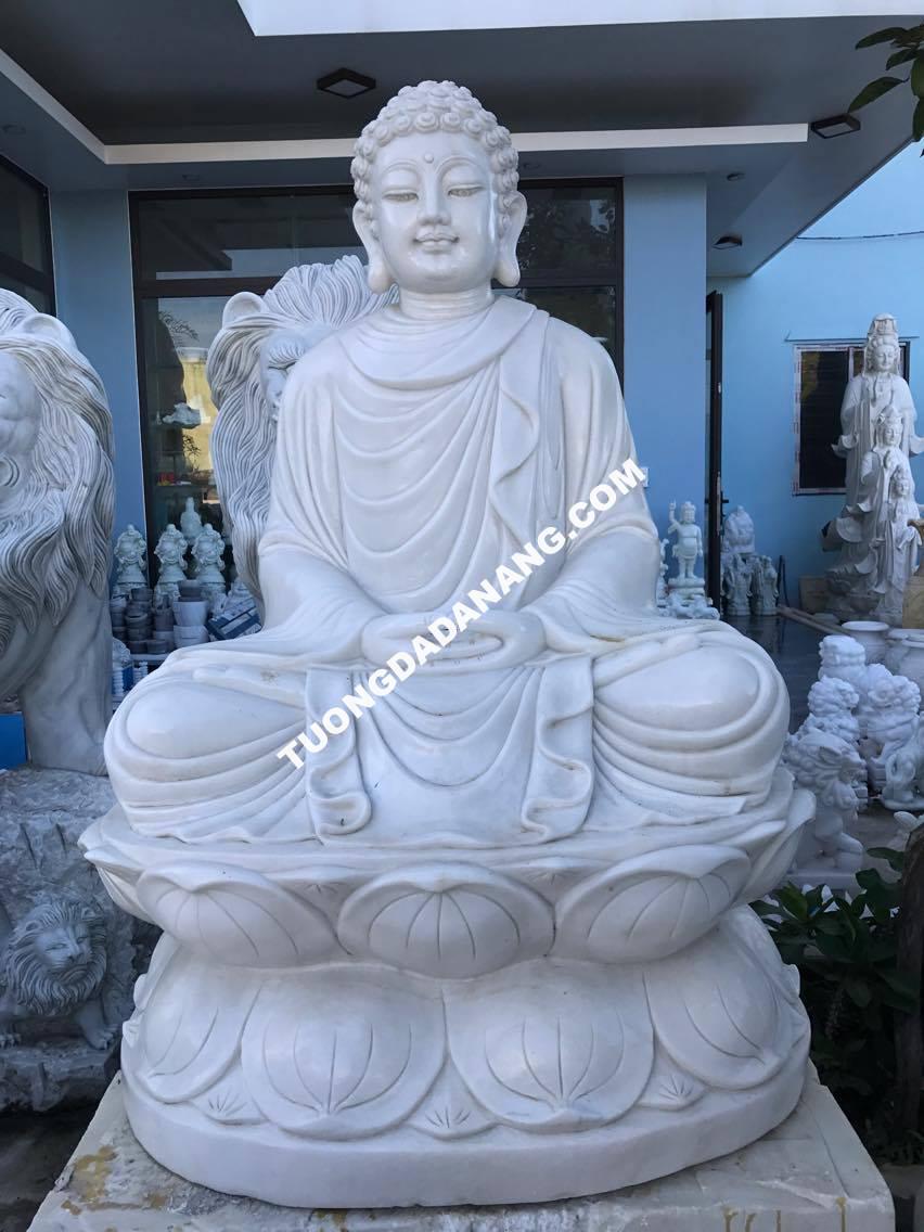 Tượng Phật A Di Đà Ngồi là một tác phẩm nghệ thuật tuyệt vời, mang đến cảm giác yên bình và tĩnh lặng cho người thưởng lãm. Với vẻ đẹp trang nghiêm và tâm linh, tượng Phật A Di Đà sẽ khiến bạn cảm thấy thật tuyệt vời.
